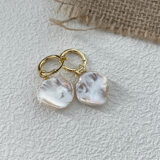 Petaled pearl earrings-Sophisticated Pearl Earrings for the Modern 30+ Woman