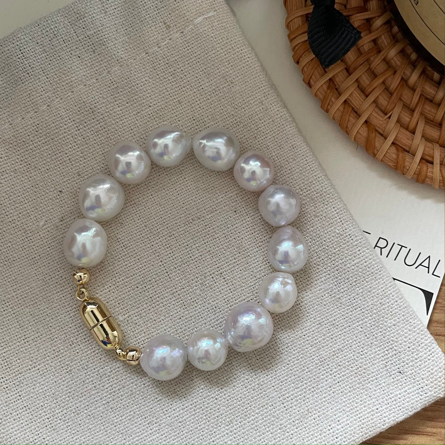 Versatile design: Natural freshwater personality pearl bracelet