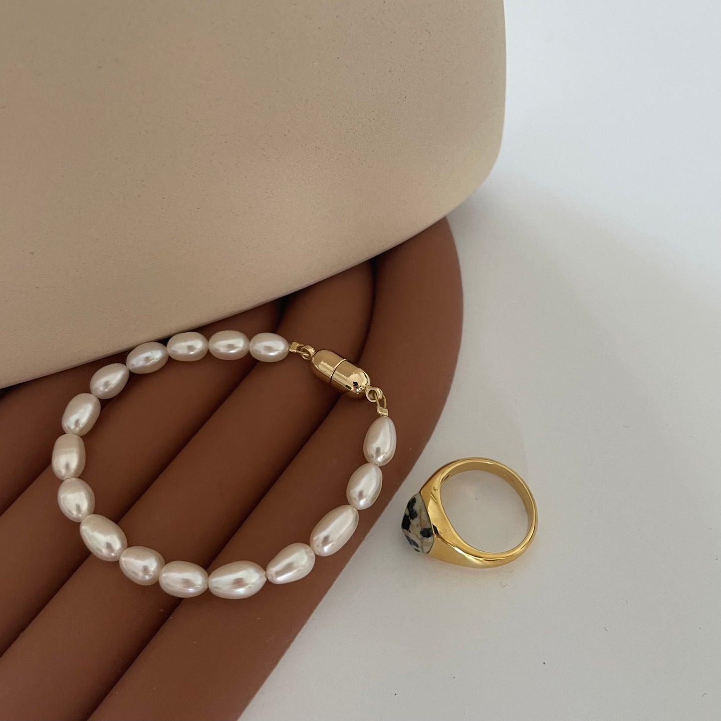 Handmade: flawless natural freshwater pearl bracelet