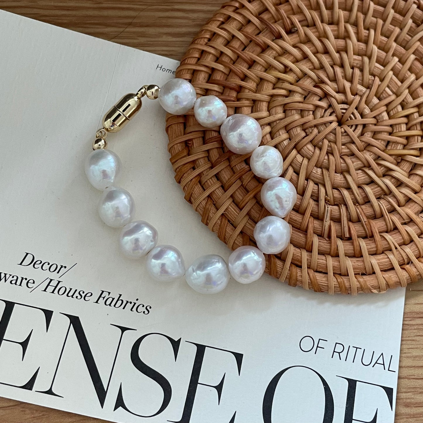 Versatile design: Natural freshwater personality pearl bracelet