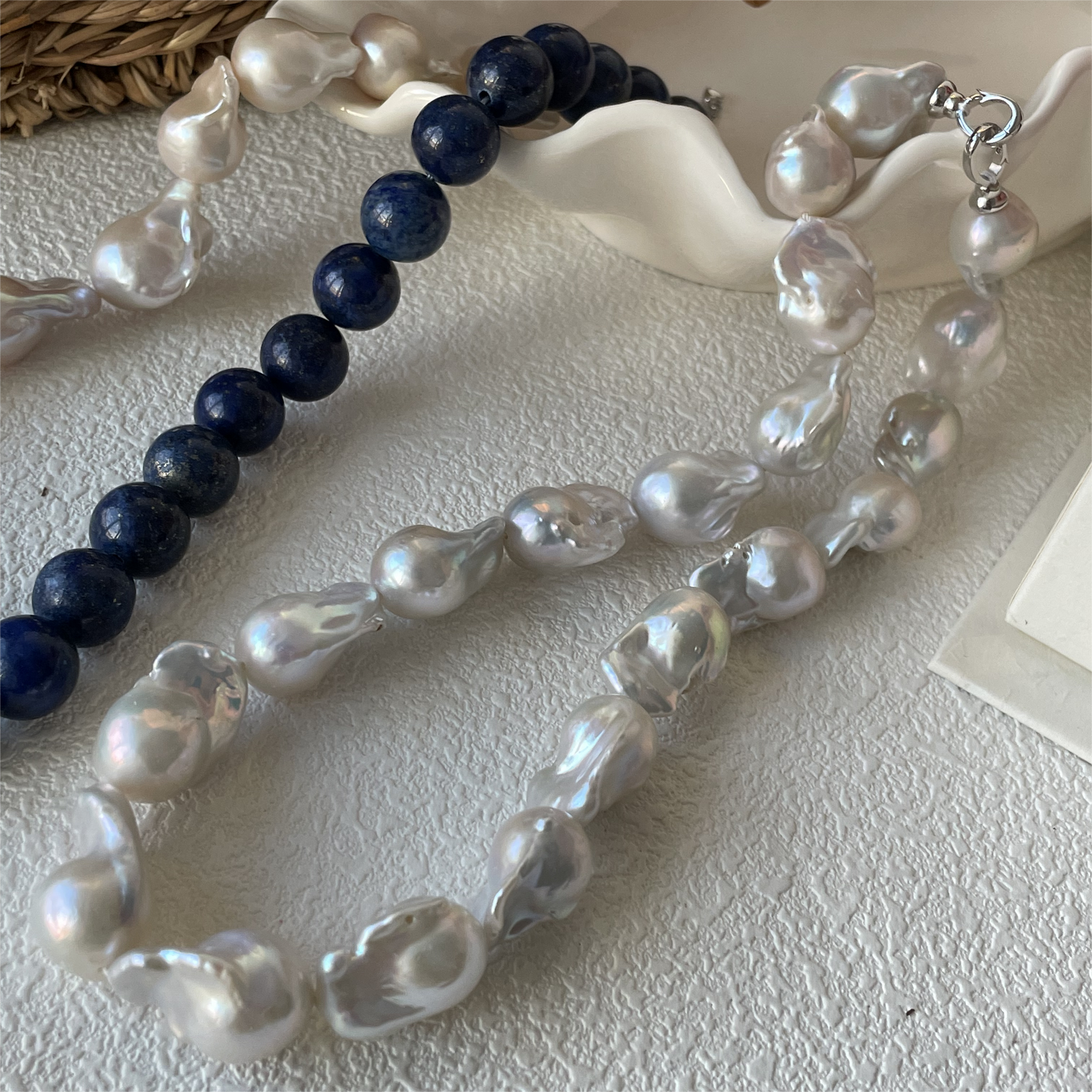 Trend pick: Big Baroque pearl necklace